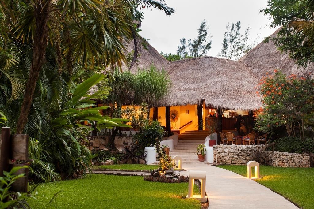 Hotel Las Palapas By Mahekal بلايا ديل كارمن المظهر الخارجي الصورة